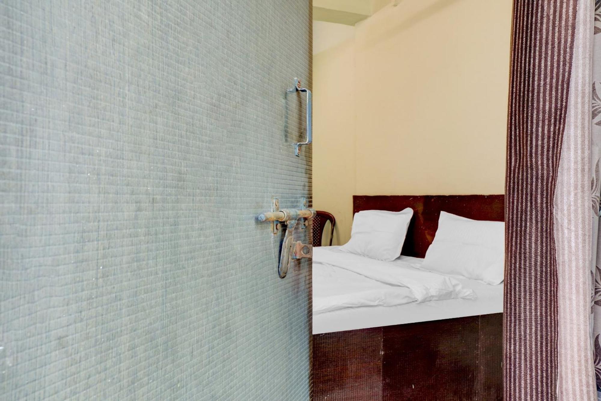 Hotel O Shree Radha Guest House Jhānsi 外观 照片
