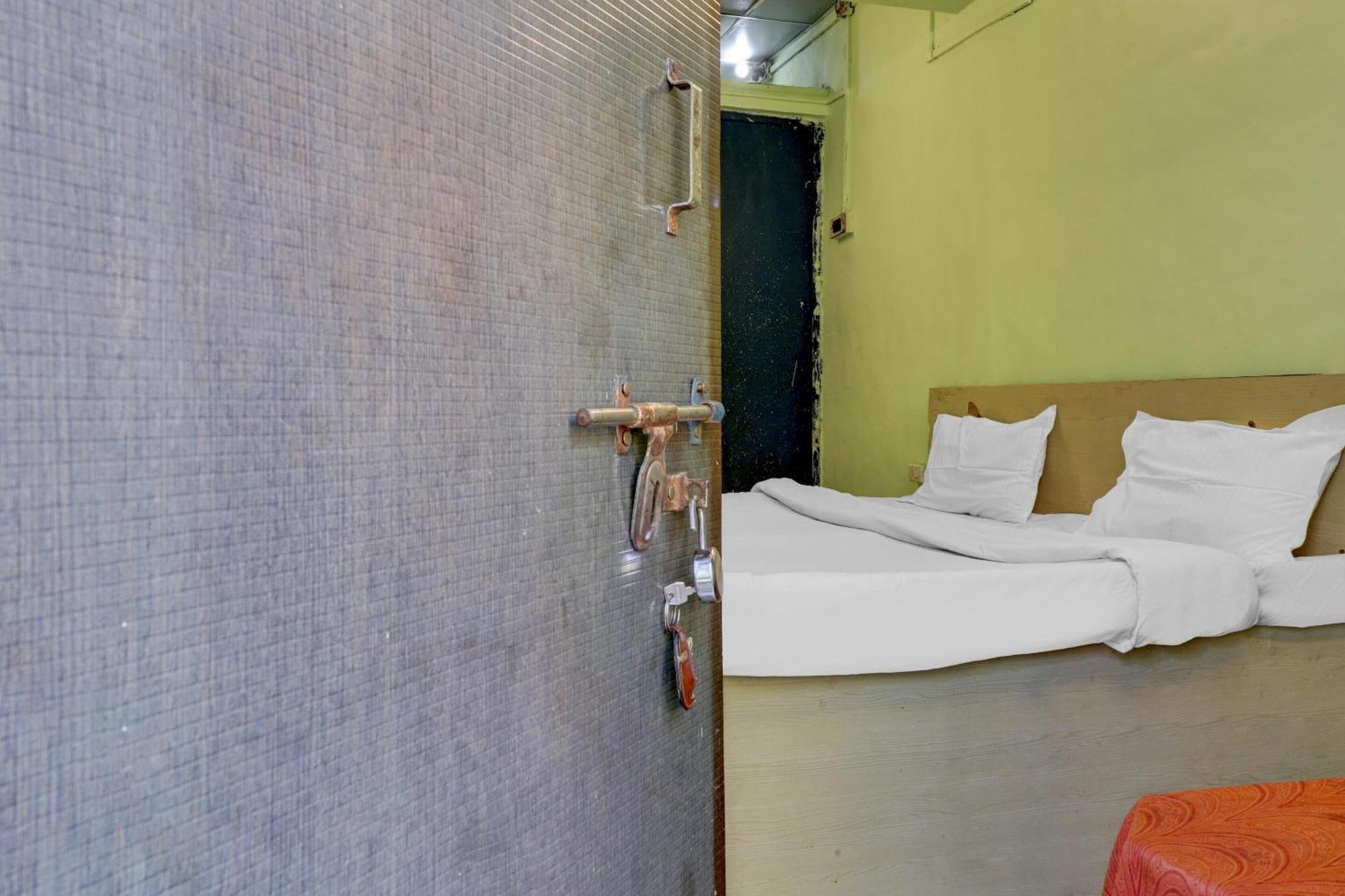 Hotel O Shree Radha Guest House Jhānsi 外观 照片